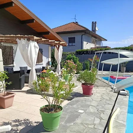La Du Bourg Neuf Villa *